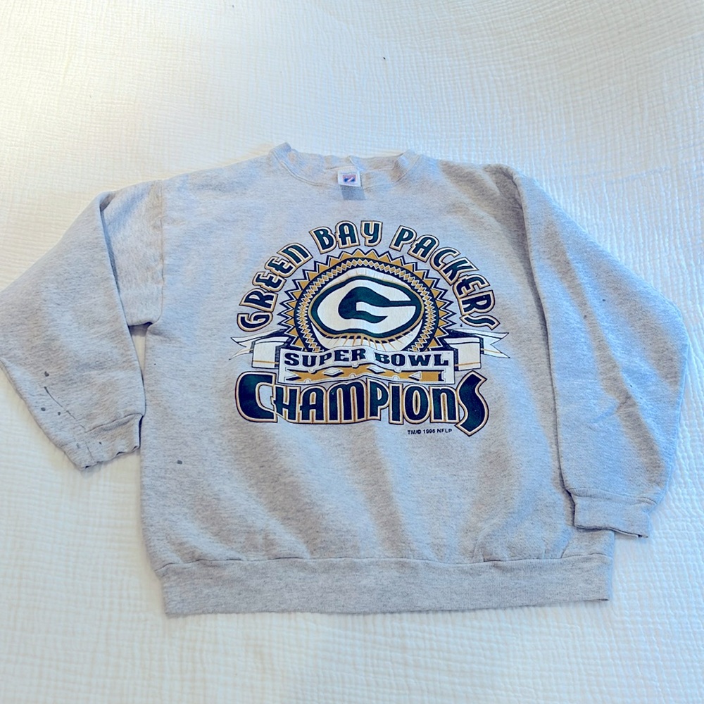 Vintage Green Bay Packers Sweatshirt 1996 size medium. Fits like a small
